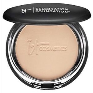 ❌SOLD❌IT COSMETICS Celebration Foundation Light!